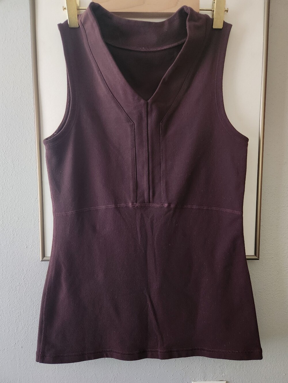 Lululemon Athletica Women's Sleeveless Top Wine Color Stretch Tennis Golf Yoga